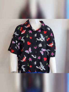 Forever 21+ Button-Down Camp Shirt Women's Plus 1X black tattoo print Rockabilly